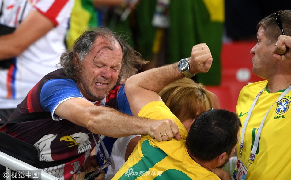 Karsa迎来十赛季高光表现，塞尔维亚队球迷沸腾！