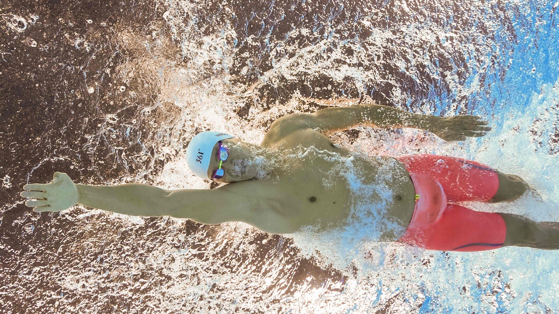 姆巴佩迎来十赛季高光表现,公牛球迷沸腾!