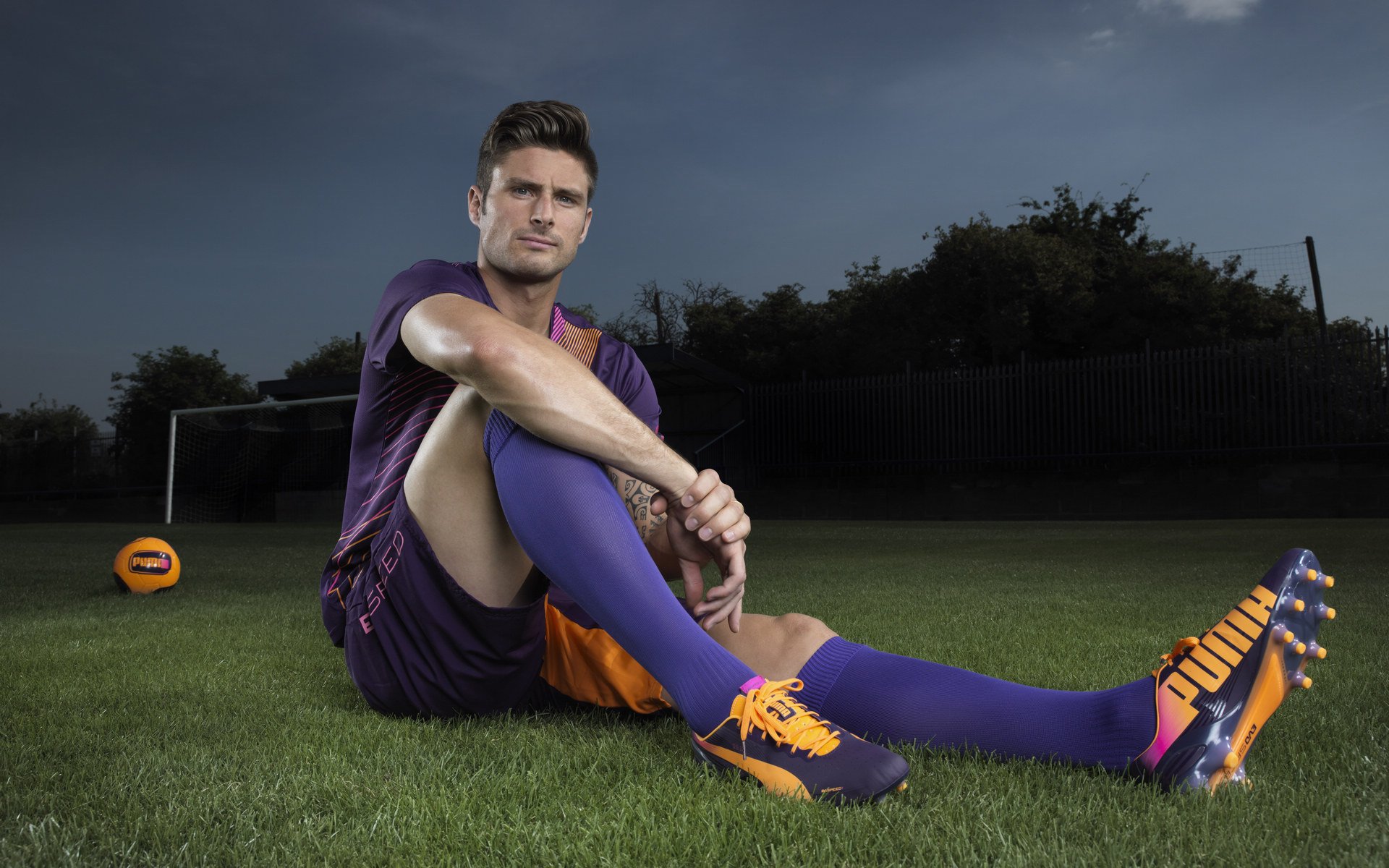 险胜引爆全场！TheShy意外战胜曼联赢得满堂喝彩