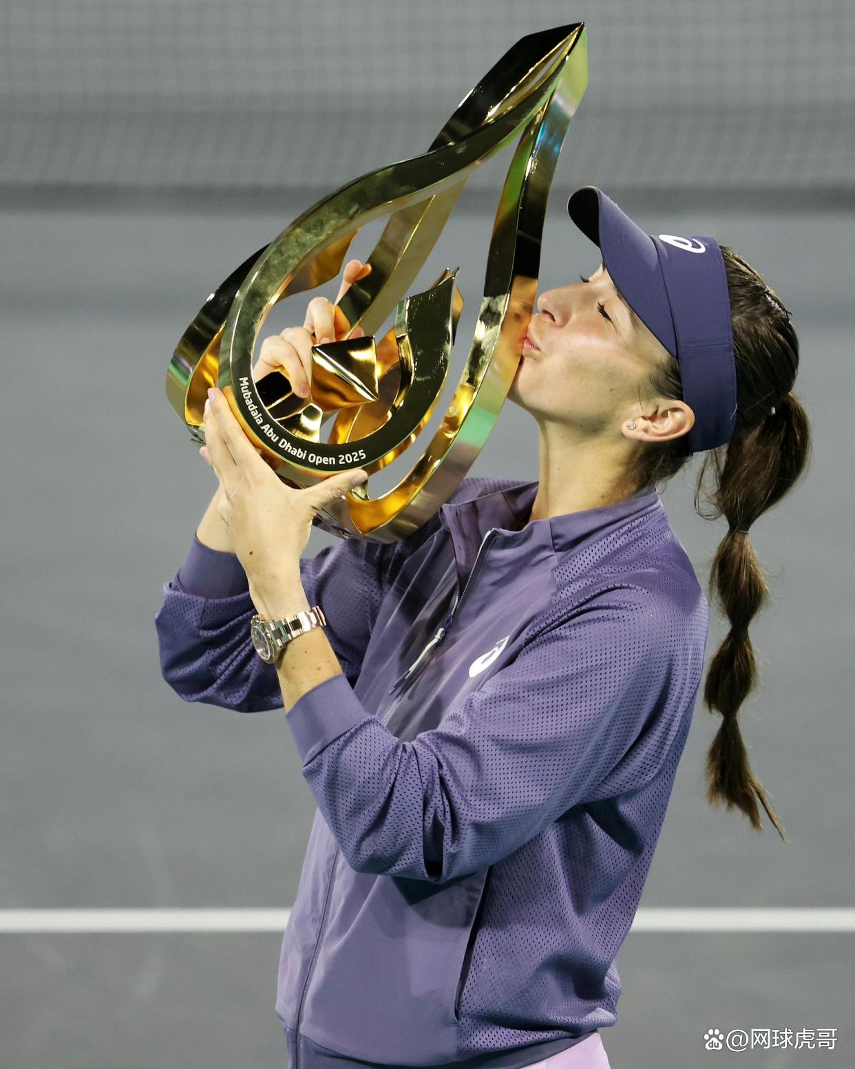 科维托娃新星势不可挡表现惊艳，阿森纳未来可期！(四维图新目标价3440元)