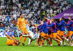 王朝霸域黄忠700武力行吗